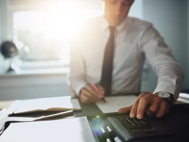 How to Effectively Train Paralegals at a Law Firm