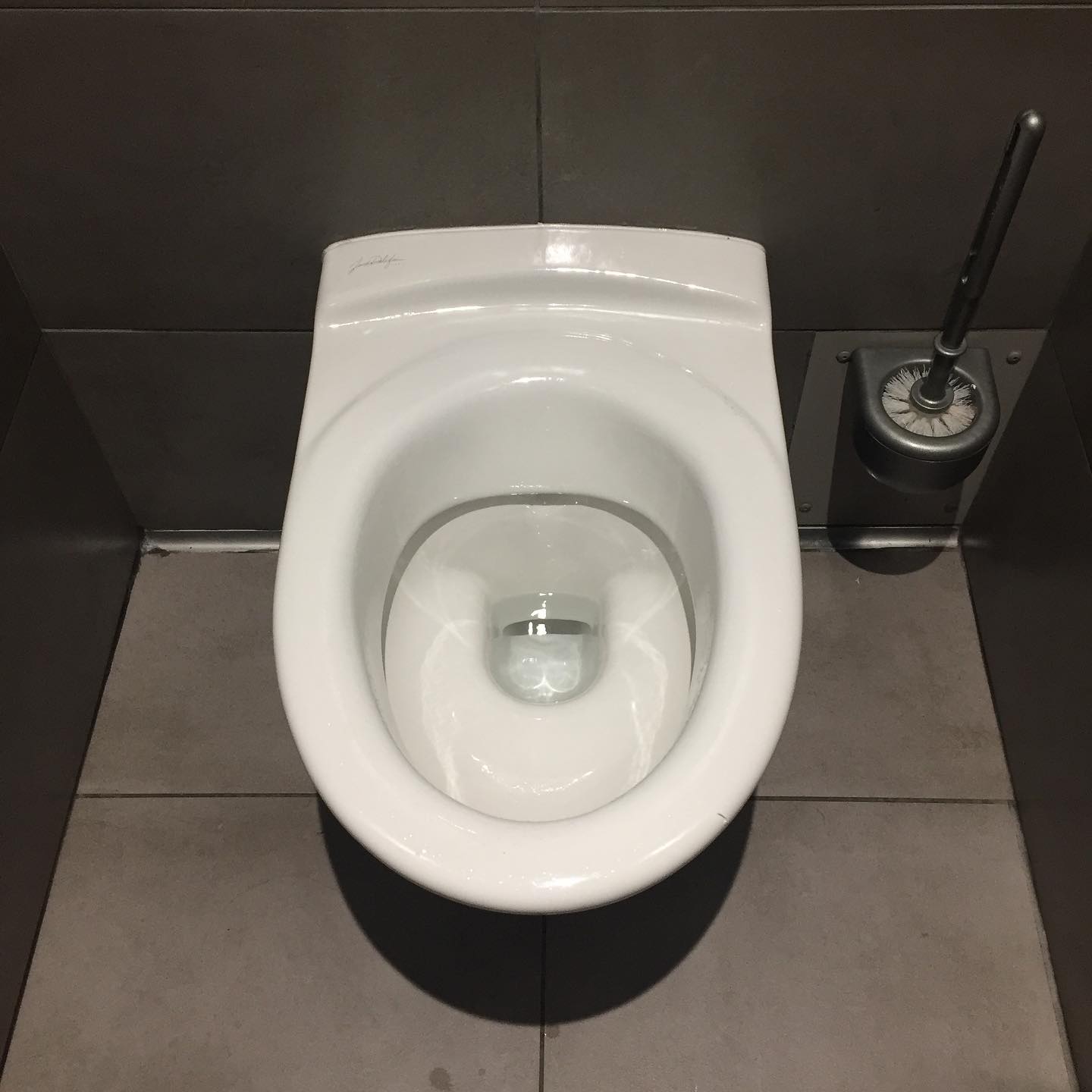 No photo description available.