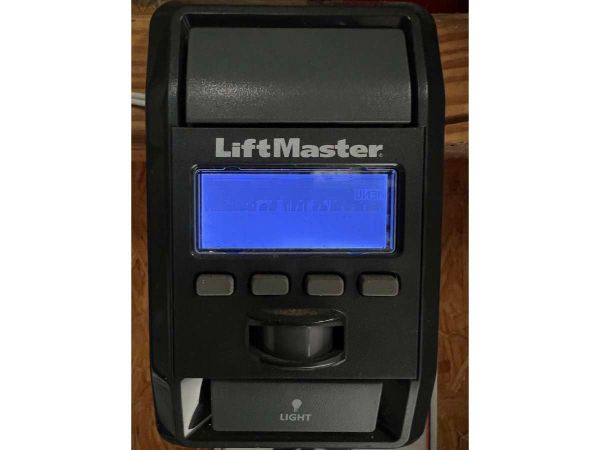 Blank Screen on Chamberlain or LiftMaster Wall Control? Here’s the Fix