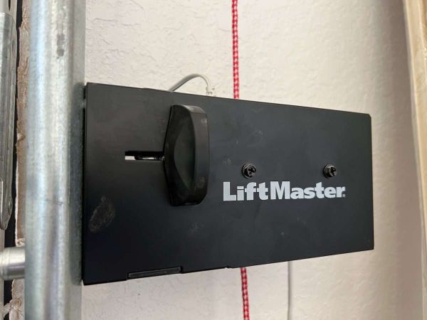 The Complete Guide to Automatic Garage Door Locks