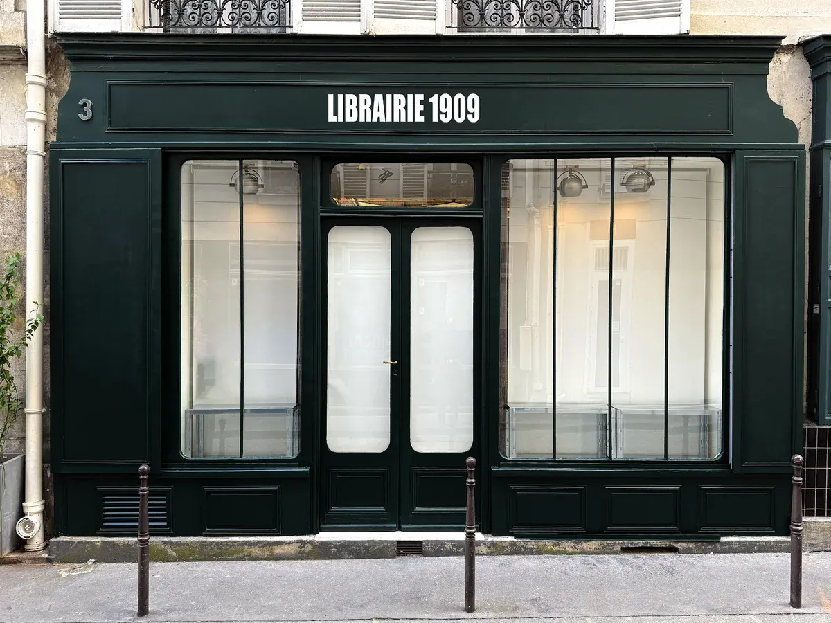 Exterior shot of Librairie 1909 bookshop, Paris.