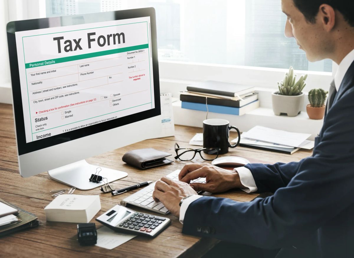 IGST on Imports vs GST on Domestic Purchases: Input Credit, Refund & Common Mistakes (For Indian Import‑Export Businesses)
