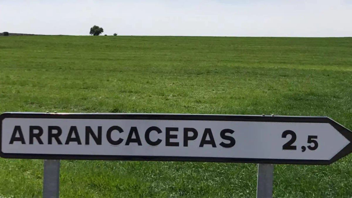 PUEBLOS DE ESPAÑA CON NOMBRES ORIGINALES