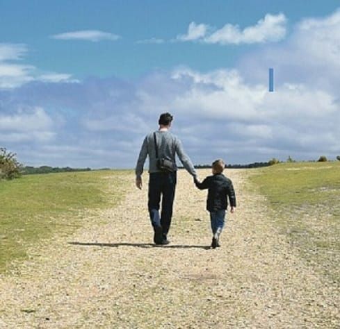 DÍA DEL PADRE: HOMENAJE A UN BUEN PADRE (MICRORRELATO)