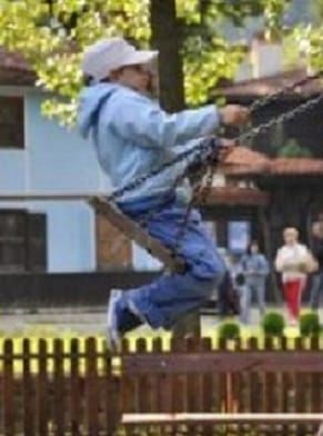 EL NIÑO DEL COLUMPIO (RELATO)