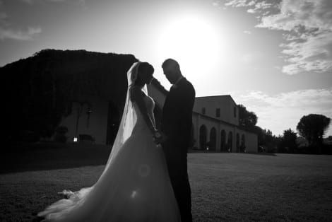 ALGUNOS HOMBRES MEJORAN DESNUDOS (RELATO)