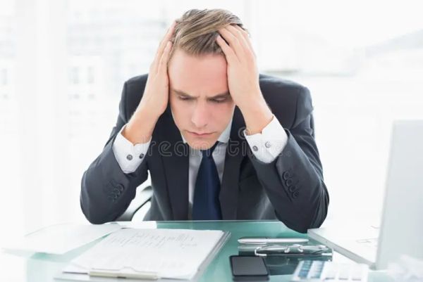 ES PROPIO DE IMBÉCILES NO RECONOCER EL BIEN QUE SE TIENE (MICRORRELATO)