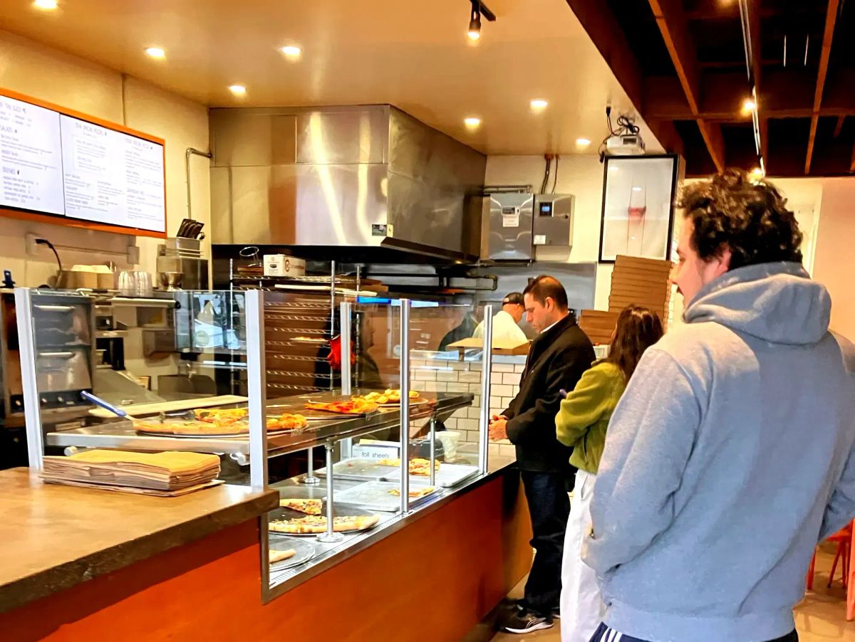 On the Richmond Pizza Trail: The Point’s Raymond's Pizzeria