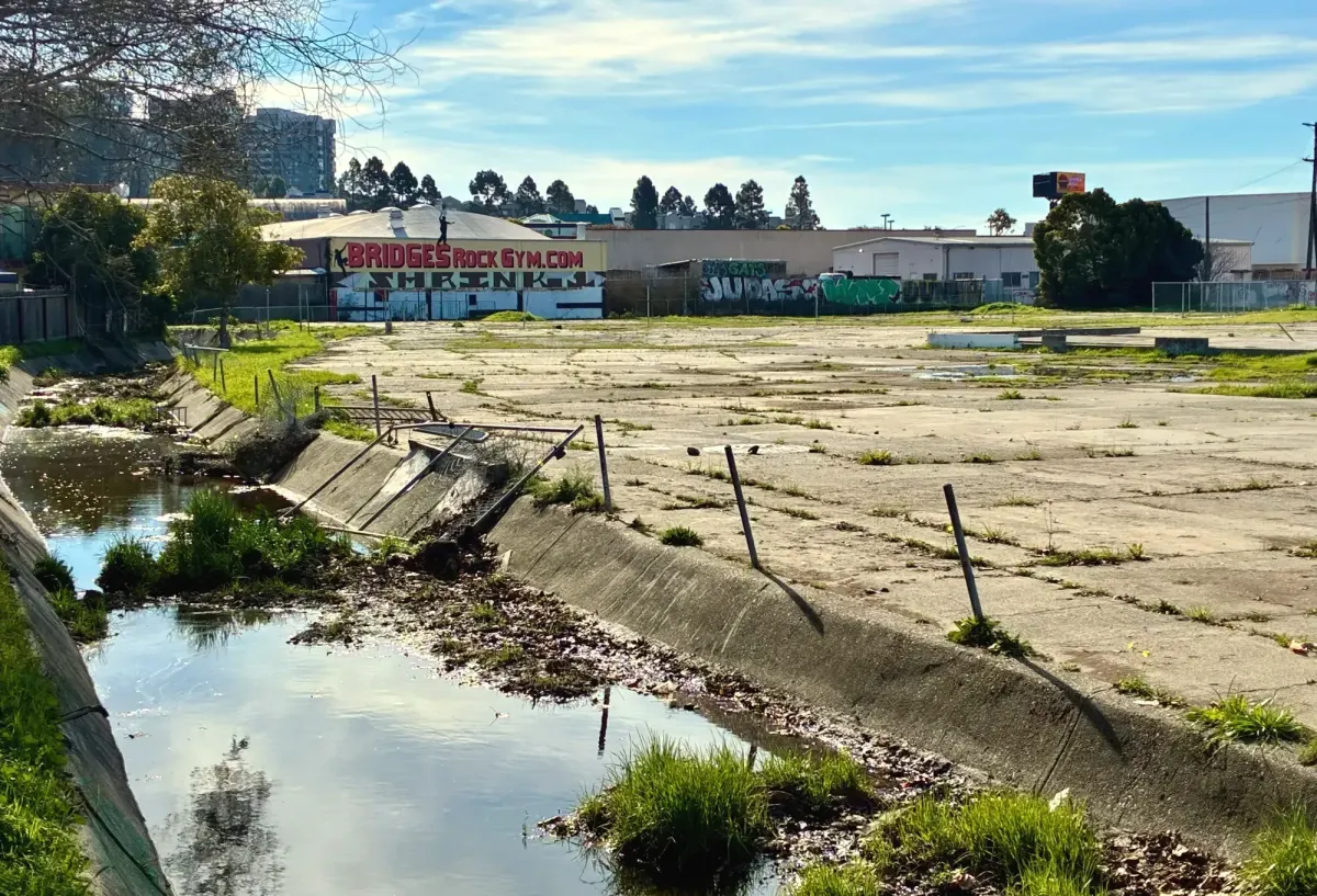 Planning commission approves townhomes on Central Avenue site that sat vacant for two decades
