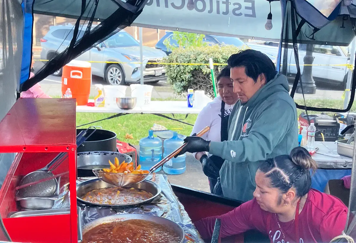 Pollo Con Papas: Two Guatemalan fried chicken stands, one Richmond parking lot