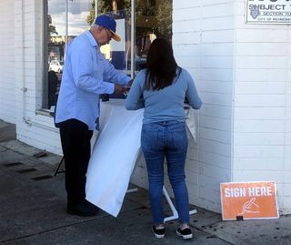 Signature gatherers hit the streets for Richmond election initiative