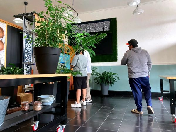 On the Richmond Burger Trail: Macdonald Avenue's 2207