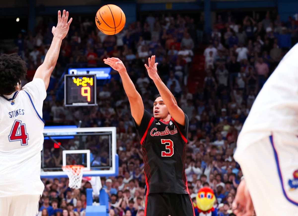 Louisville Defeats Kansas 89-83 in Exhibition Basketball Matchup