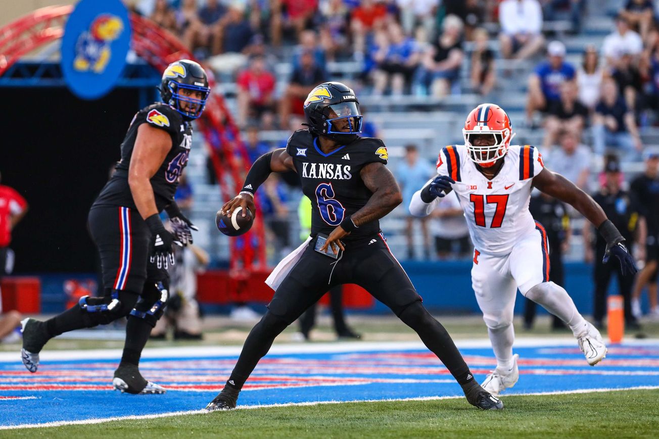 Back from injury, KU QB Jalon Daniels picks up where he left off