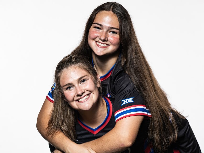 Goalkeepers Gabbie & Sophie Dawe adding to family's roots at Kansas