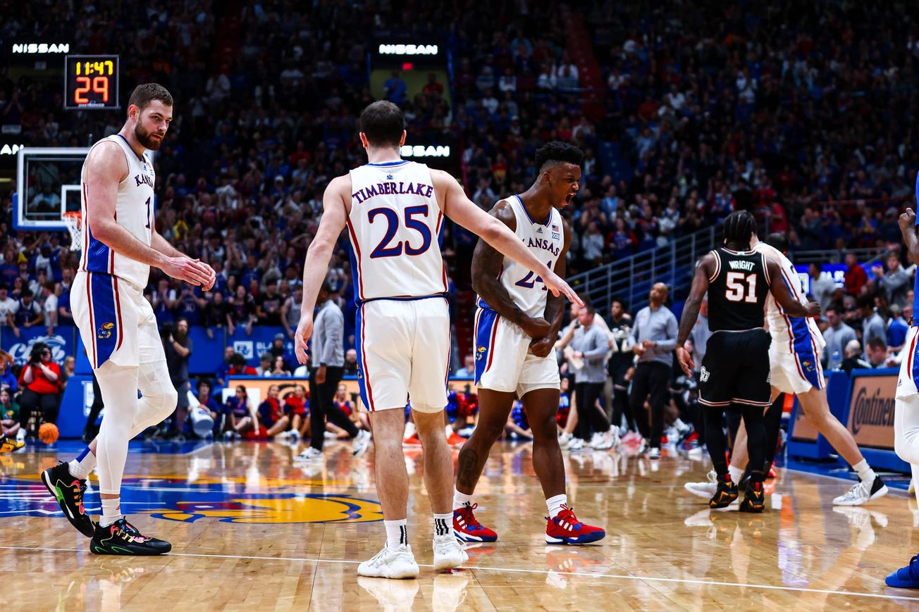 Moments That Popped: No. 8 Kansas clobbers Oklahoma State, 83-54