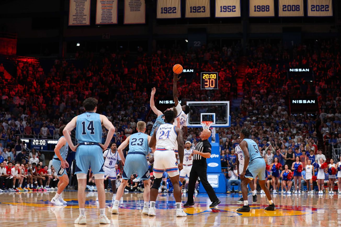 Final Tune-Up: Images from 84-53 exhibition victory over Washburn