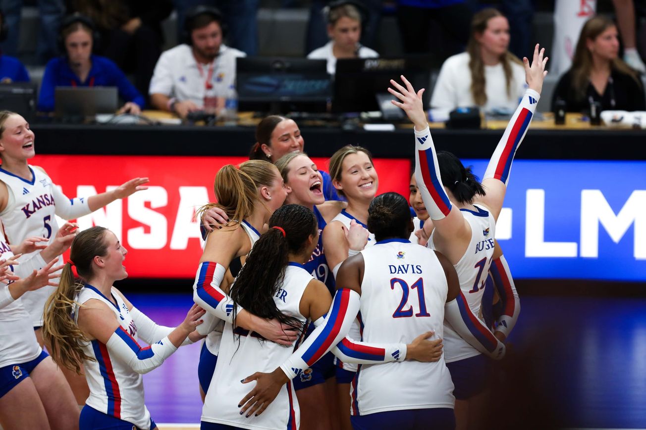 Photo Gallery: 8th-ranked Jayhawks take down K-State in 5-set thriller