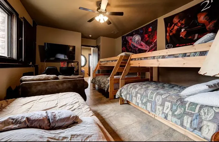 ENTER MIKE GUNDY'S MCMANSION HELL (WITH SPECIAL GUEST KATE WAGNER)
