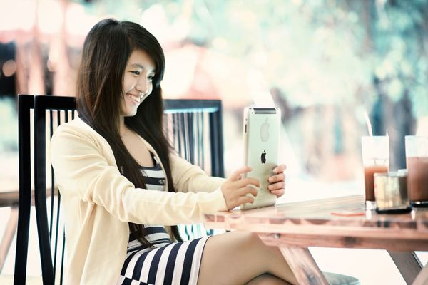 25 Pros and 12 Cons of Running a Side Hustle: 37 Truths Nobody Tells You