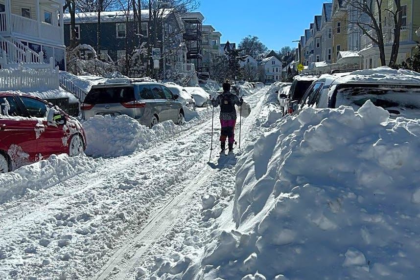 Snow, snow, snow - and an alley fight on Beacon Hill