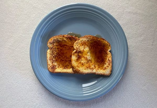 Snow; racist won't get his Nazi helmets back; apts planned for DTX