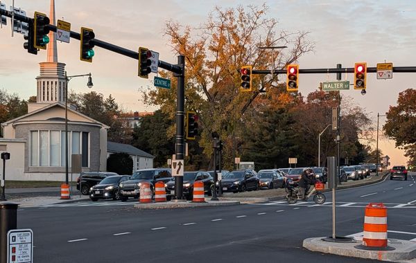 Let there be lights, at long troublesome parkway intersection in Roslindale