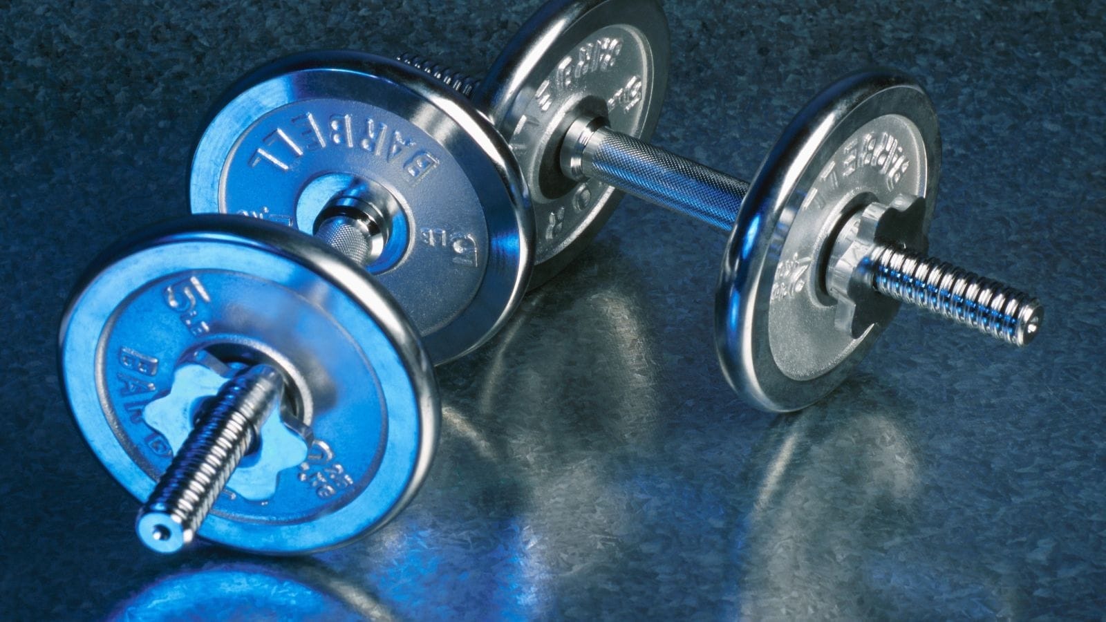 Barbells. Veel mensen denken dat krachttraining een wereld is die niet de hunne is.