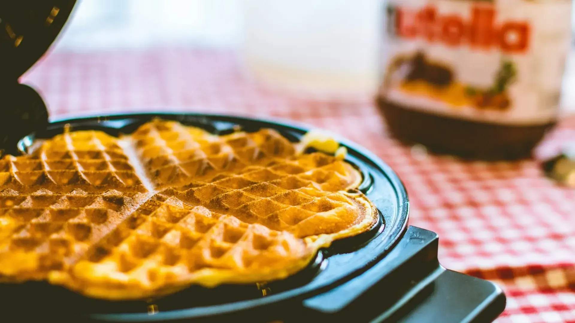 pietro-de-grandi-rqHFIKIthKk-unsplash