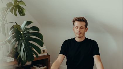 Hoe mediteren ook jou kan helpen om gedachten te beheersen en te groeien