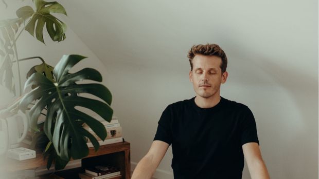 Hoe mediteren ook jou kan helpen om gedachten te beheersen en te groeien