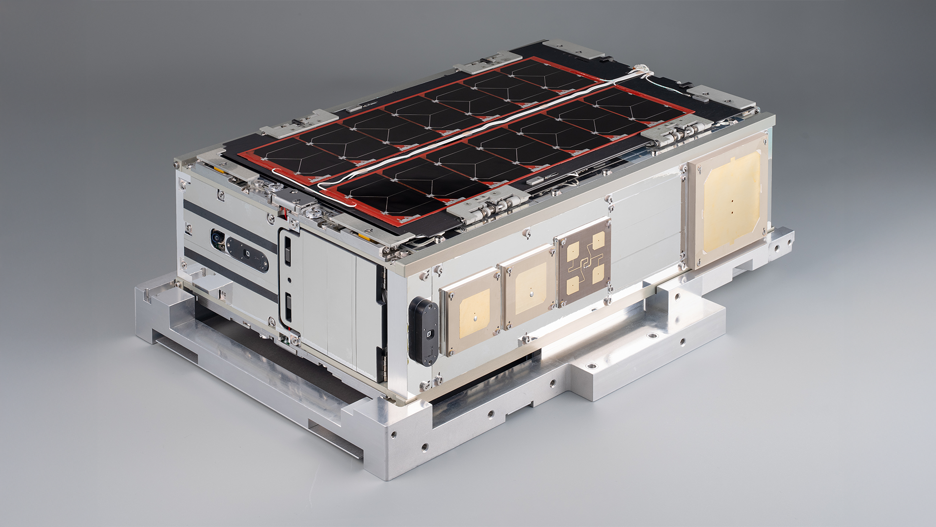 01-ae1a-6u-satellite.png