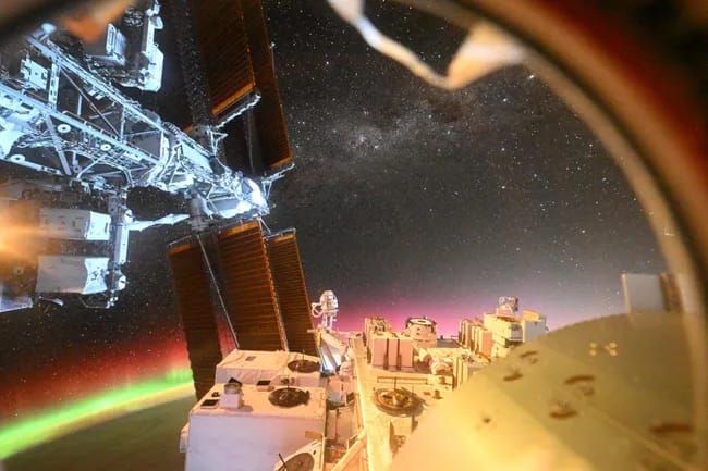 Japanese astronaut, Yui Kimiya, captures this shot of Earth auroras with the Milky Way as a backdrop from the ISS Kibō research module. 14 Oct. 2025\.  Credit: Yui and JAXA