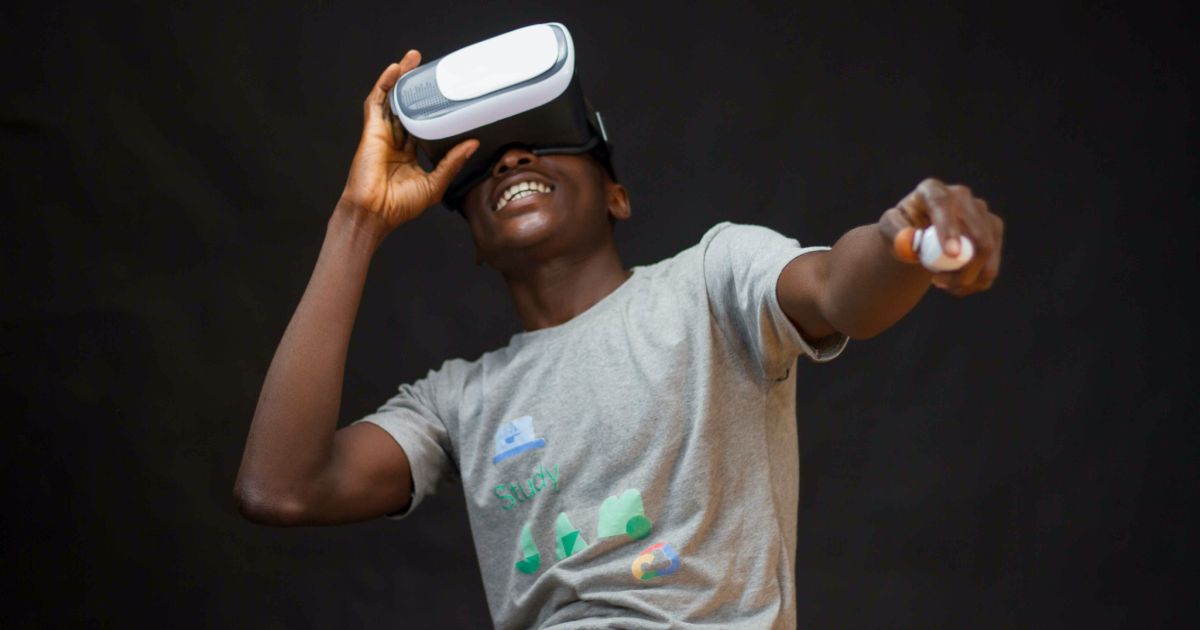 Cosmico - Mobile App Development Augmented Reality (AR) and Virtual Reality (VR)