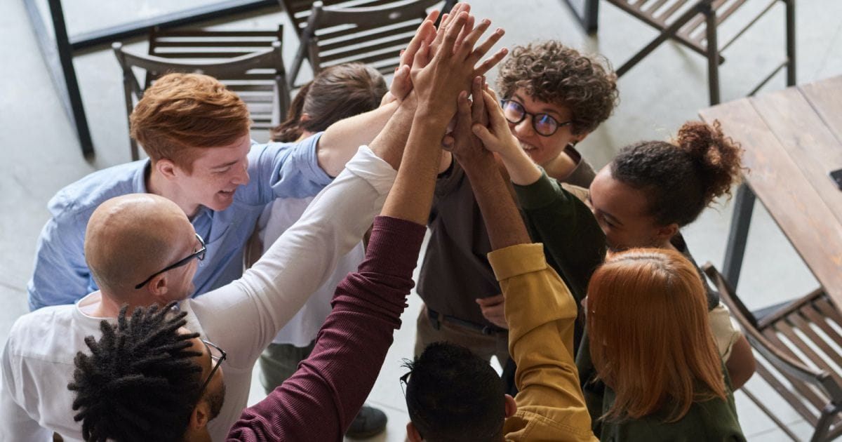 Cosmico - Build Business Dream Team - Cultivate a Positive Team Culture