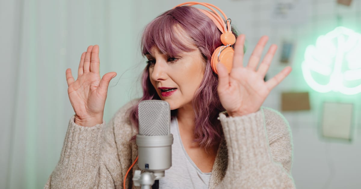 Cosmico - Personal Branding 101 - Consistent Brand Visuals