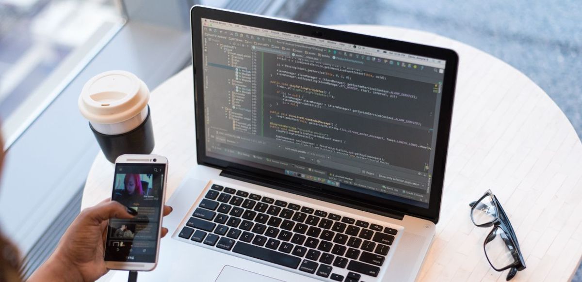 Cosmico - Mobile Apps vs Web Apps: Which is Better?