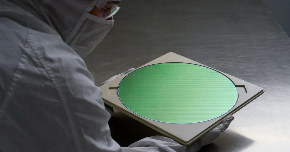 Cosmico - Apple Commits $500 Billion to US Manufacturing