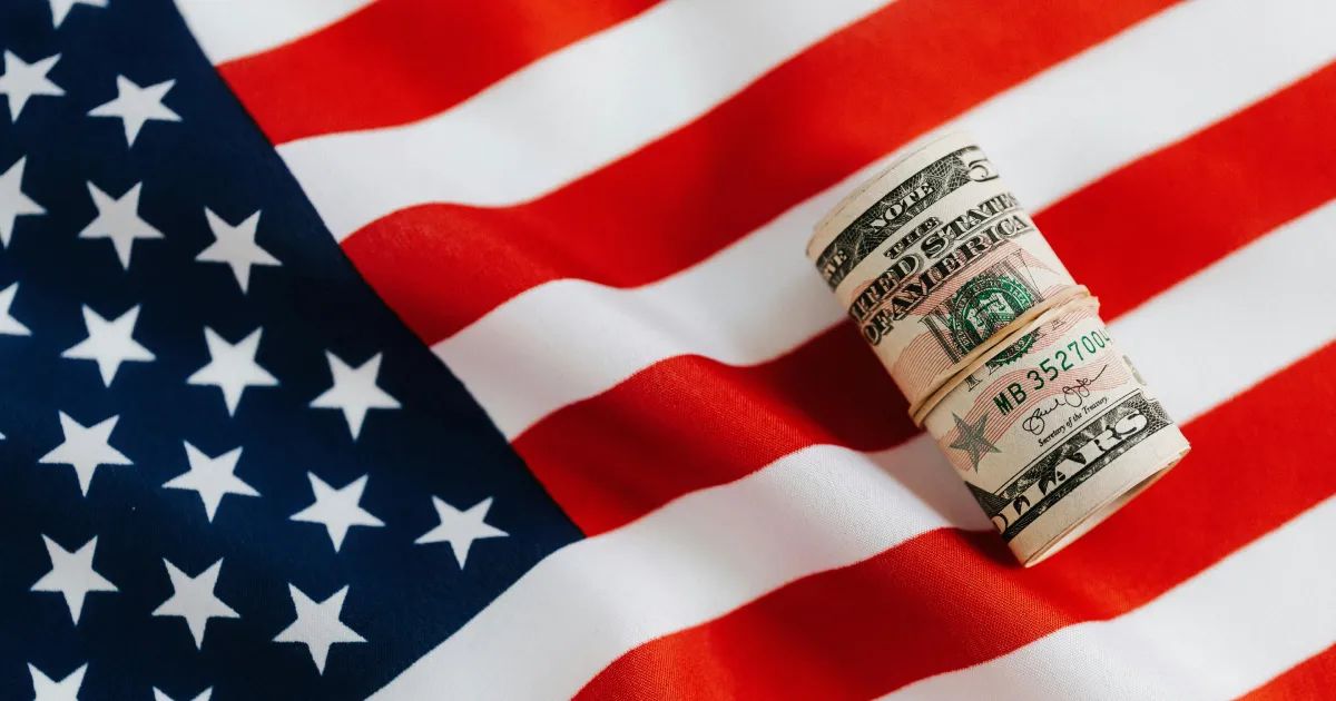 Cosmico - US national debt hits record $37 trillion — years early