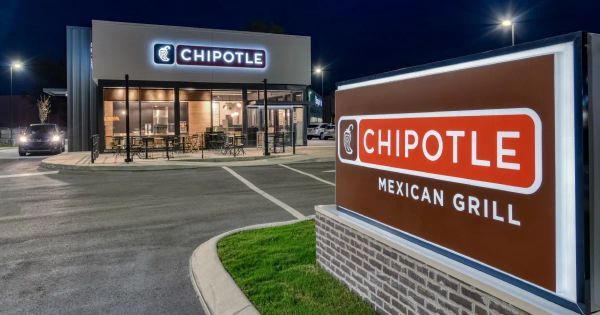 Cosmico - Chipotle Taps AI to Fill 20,000 Jobs for Burrito Season