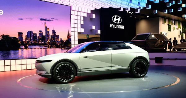 Cosmico - Hyundai Commits $20 Billion to U.S. Manufacturing