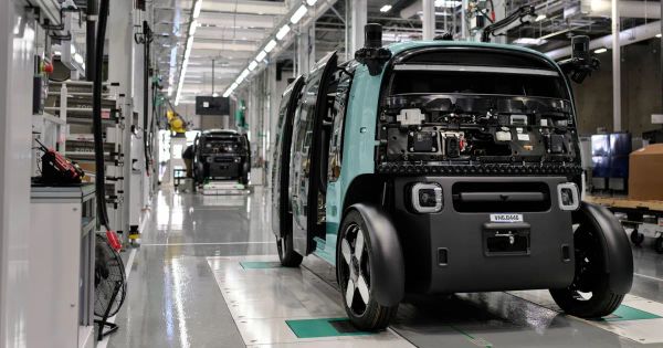 Cosmico - Amazon's Zoox opens 220,000 sq-ft robotaxi factory in California