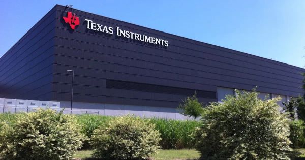 Cosmico - Texas Instruments invests $60 billion in U.S. chipmaking