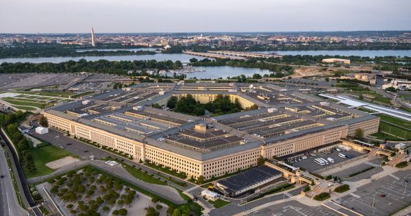 Cosmico - Pentagon awards xAI $200M for military AI