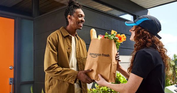 Cosmico - Amazon launches same-day fresh grocery delivery in 1,000 U.S. cities