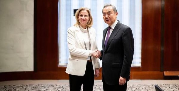 Beate Meinl-Reisinger in China — Darum geht es