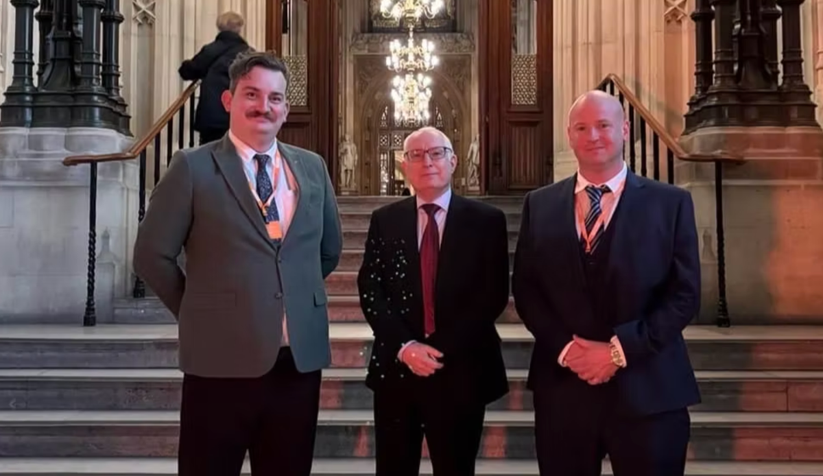 'Knobhead' MP Tries to Whip Up Support for Hunting Ban