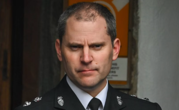 Senior Police Officer Slammed for Comparing Trail Hunting to Drug Dealing