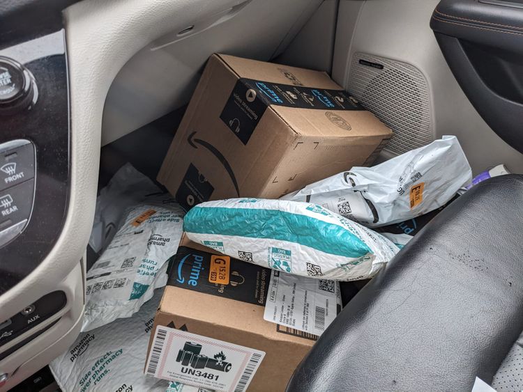 Best Mail Forwarding Services for Full-Time RVers and Cruisers (2026)