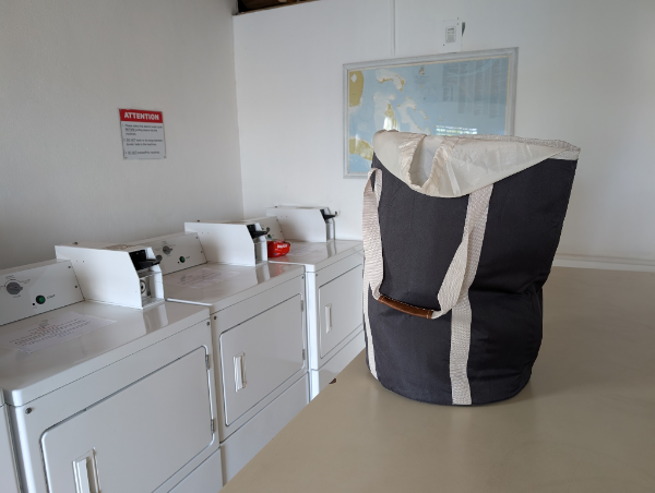 CleverMade Laundry Duffel Backpack Review: Great Capacity, Poor Durability